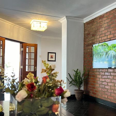 Amoris Guesthouse - In Brooklyn Претория Экстерьер фото